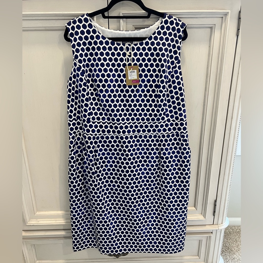 White and Navy Shortsleeved Dress
